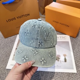 Бейсболка Louis Vuitton Новая бейсболк