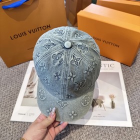 Бейсболка Louis Vuitton Новая бейсболк
