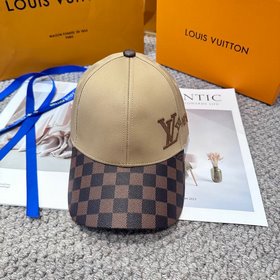 Бейсболка Louis Vuitton Новая бейсболк