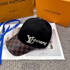 Бейсболка Louis Vuitton Новая бейсболк
