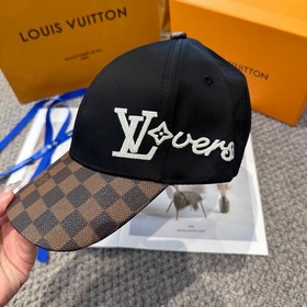 Бейсболка Louis Vuitton Новая бейсболк