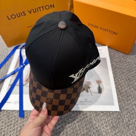 Бейсболка Louis Vuitton Новая бейсболк