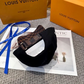 Бейсболка Louis Vuitton Новая бейсболк