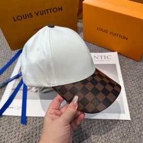 Бейсболка Louis Vuitton Новая бейсболк