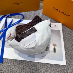 Бейсболка Louis Vuitton Новая бейсболк