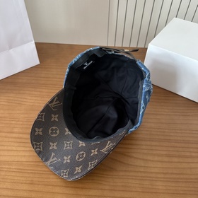 Бейсболка Louis Vuitton Легкая и дышащ