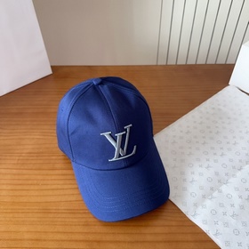 Бейсболка Louis Vuitton Новая бейсболк