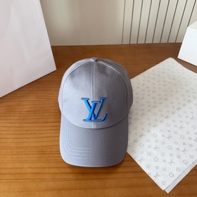 Бейсболка Louis Vuitton Новая бейсболк