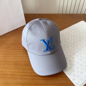 Бейсболка Louis Vuitton Новая бейсболк