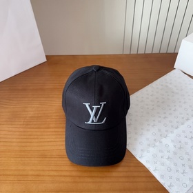 Бейсболка Louis Vuitton Новая бейсболк