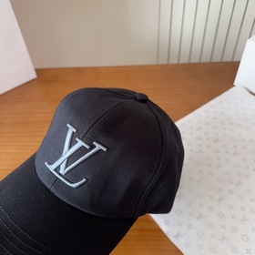 Бейсболка Louis Vuitton Новая бейсболк