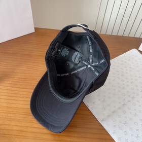 Бейсболка Louis Vuitton Новая бейсболк