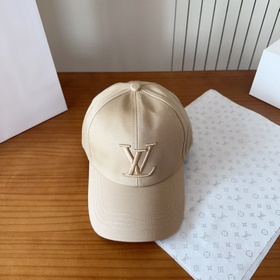 Бейсболка Louis Vuitton Новая бейсболк