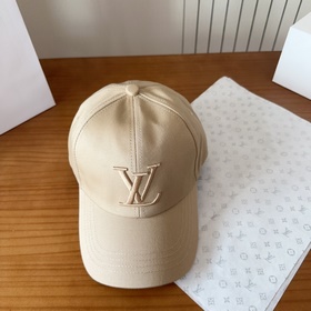 Бейсболка Louis Vuitton Новая бейсболк
