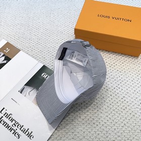 Бейсболка Louis Vuitton Новая бейсболк