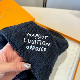 Новая шерстяная шапка Louis Vuitton, б