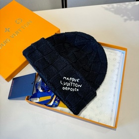 Новая шерстяная шапка Louis Vuitton, б