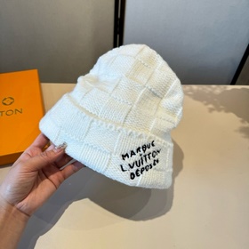 Новая шерстяная шапка Louis Vuitton, б