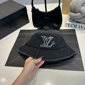 Бейсболка Louis Vuitton Новая джинсова