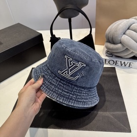Бейсболка Louis Vuitton Новая бейсболк