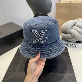 Бейсболка Louis Vuitton Новая бейсболк