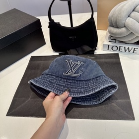 Бейсболка Louis Vuitton Новая бейсболк