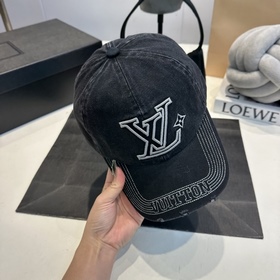 Бейсболка Louis Vuitton Новая бейсболк