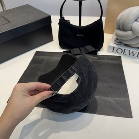 Бейсболка Louis Vuitton Новая бейсболк