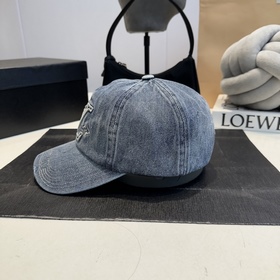 Бейсболка Louis Vuitton Новая бейсболк