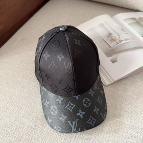 Бейсболка Louis Vuitton Легкая и дышащ