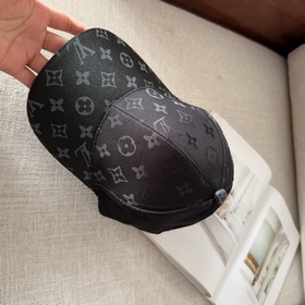 Бейсболка Louis Vuitton Легкая и дышащ