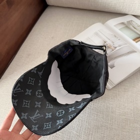 Бейсболка Louis Vuitton Легкая и дышащ