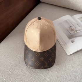 Бейсболка Louis Vuitton Легкая и дышащ