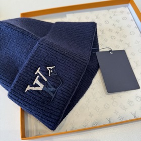 Бейсболка Louis Vuitton Новая вязаная 