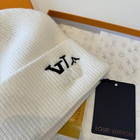 Бейсболка Louis Vuitton Новая вязаная 