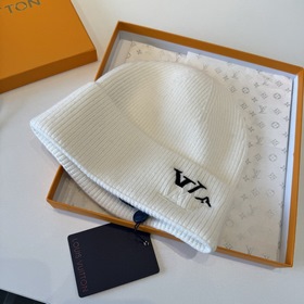 Бейсболка Louis Vuitton Новая вязаная 