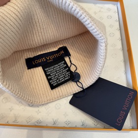 Бейсболка Louis Vuitton Новая вязаная 