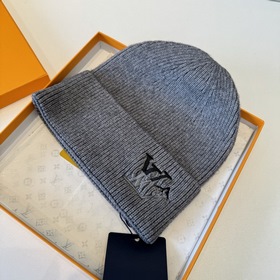 Бейсболка Louis Vuitton Новая вязаная 