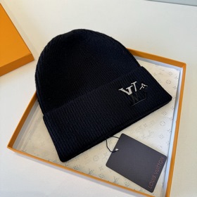 Бейсболка Louis Vuitton Новая вязаная 