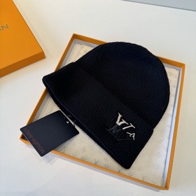 Бейсболка Louis Vuitton Новая вязаная 