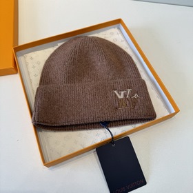 Бейсболка Louis Vuitton Новая вязаная 