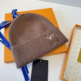 Бейсболка Louis Vuitton Новая вязаная 