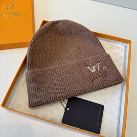 Бейсболка Louis Vuitton Новая вязаная 