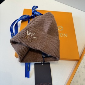 Бейсболка Louis Vuitton Новая вязаная 