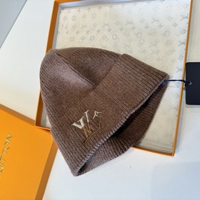 Бейсболка Louis Vuitton Новая вязаная 