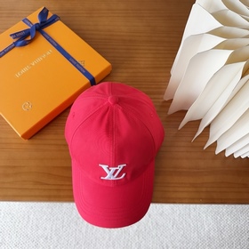 Бейсболка Louis Vuitton Новая бейсболк