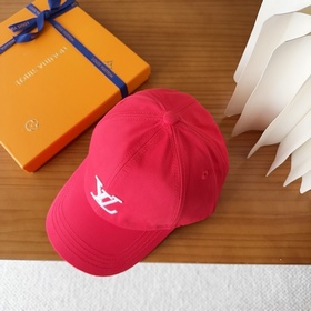 Бейсболка Louis Vuitton Новая бейсболк
