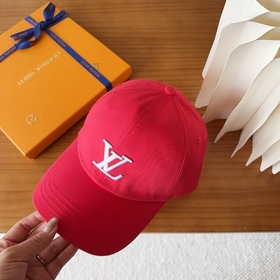 Бейсболка Louis Vuitton Новая бейсболк