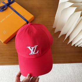 Бейсболка Louis Vuitton Новая бейсболк