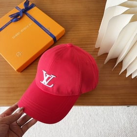 Бейсболка Louis Vuitton Новая бейсболк